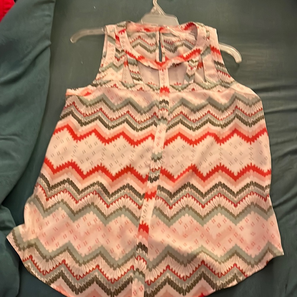 Multi colored sleeveless top